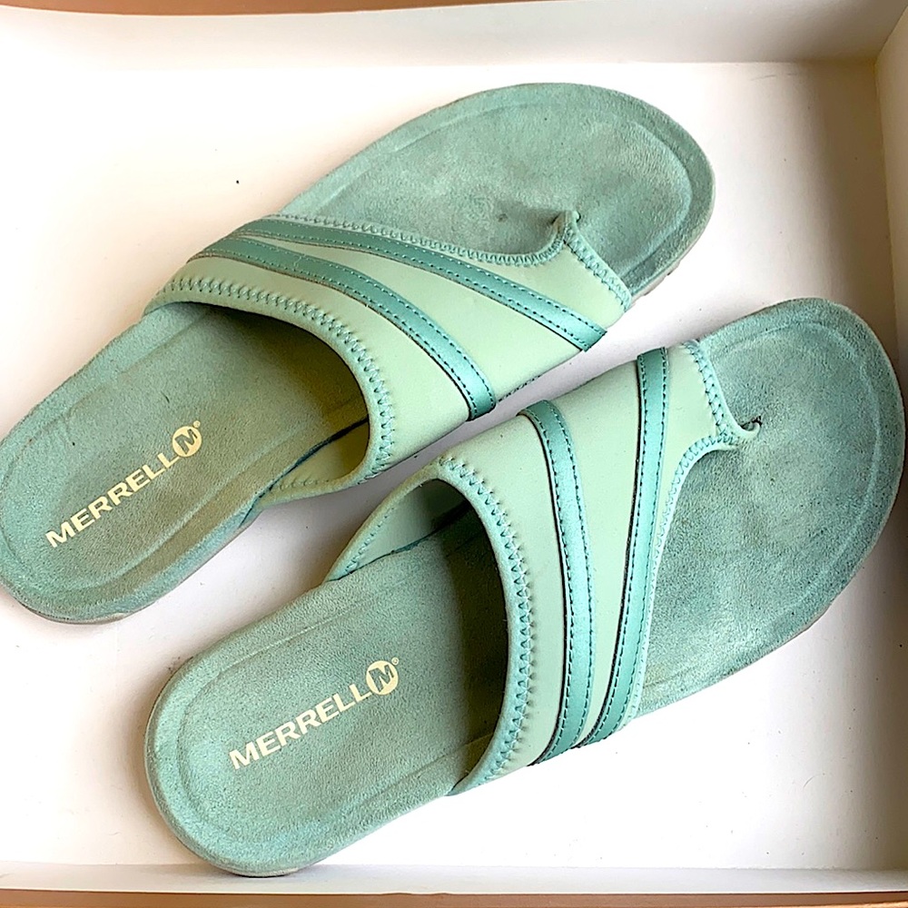 Used Merrell Aquifer Size 9 Women’s Sandals